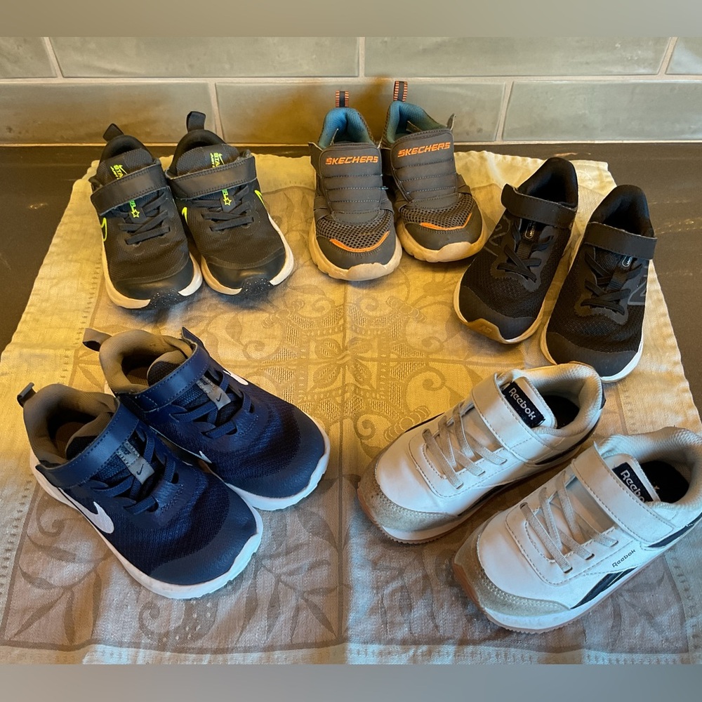 Nike-Skechers-Reebok-New Balance size 10 (5 pairs)
